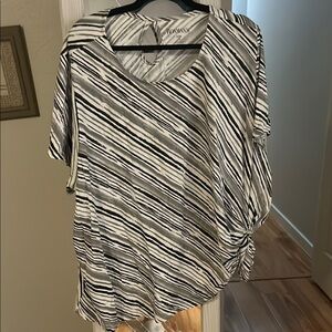 Roaman's Black and White Boxy Blouse